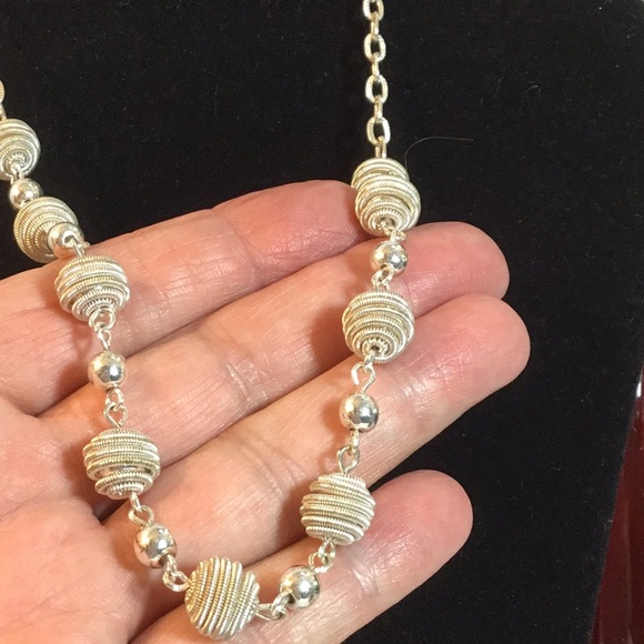 TRIFARI SILVER BALLS/CHAIN CHOKER - Picture 2 of 4